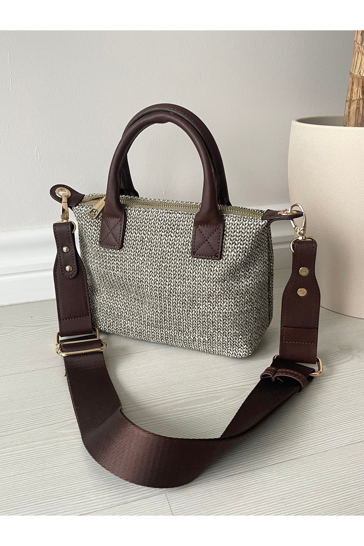 Koyu Vizon Keten Kadın Mini Mektup Model El Ve Omuz Çantası - Kahverengi