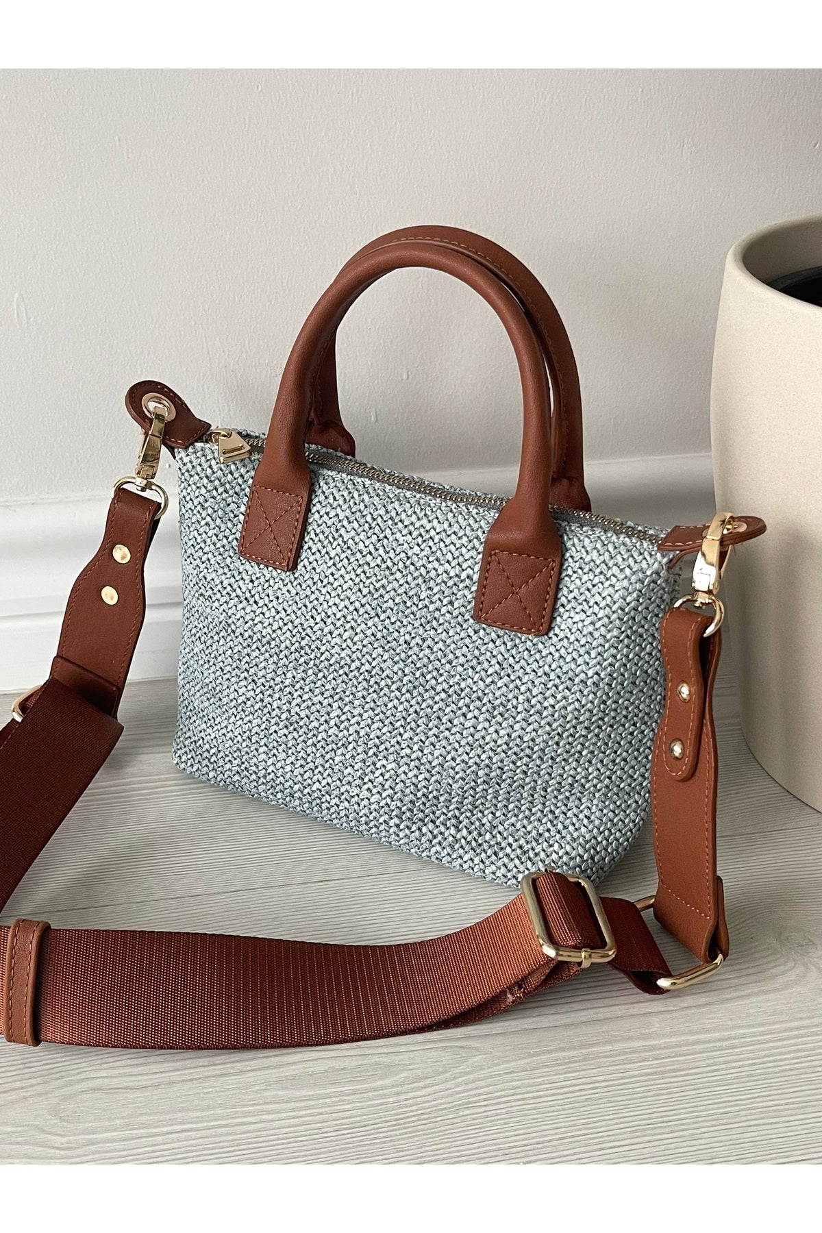 Koyu Vizon Keten Kadın Mini Mektup Model El Ve Omuz Çantası - Gri