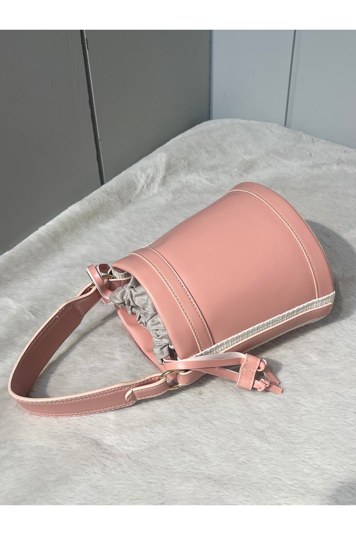 Pembe Kadın Büzgülü Kova El ve Omuz çantası - Pembe